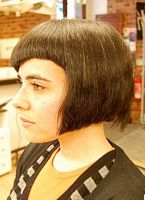 fryzury krótkie - uczesanie damskie z włosów krótkich zdjęcie numer 129